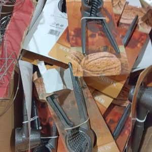 3 UNIDADES DE ABRE NUECES FIERRO